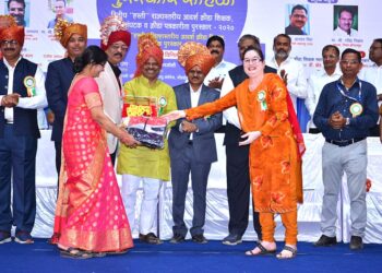राजेश शहा यांचा राज्यस्तरीय आदर्श क्रीडा शिक्षक पुरस्काराने गौरव