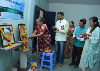 युवतींसाठी एक दिवसीय व्यक्तिमत्व विकास कार्यशाळा