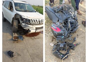 प्रकाशा-नंदुरबार रस्त्यावर कार-दुचाकी अपघातात आरोग्य कर्मचारी ठार