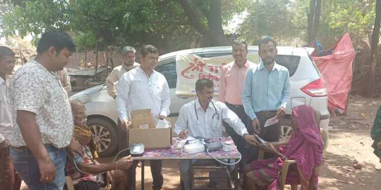 डॉ. निलेश पवार यांचा आगळावेगळा वाढदिवस साजरा