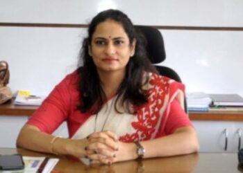 नंदूरबार जिल्हयात कोरोना निर्बंधात 50 टक्के मुभा, जिल्हादंडाधिकारी मनीषा खत्री यांनी जाहीर केली नवीन नियमावली