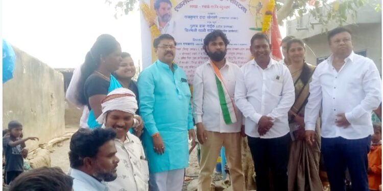 रनाळे येथे एकलव्य आदिवासी युवा संघटनेचे फलक अनावरण व मार्गदर्शन शिबिर