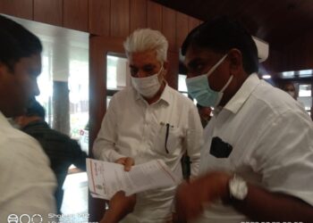 बिरसा मुंडा कृषि क्रांती योजनेच्या विहिरींना मुदतवाढ देण्याची सभापती गणेश पराडके यांची कृषीमंत्री दादाजी भुसे यांच्याकडे मागणी