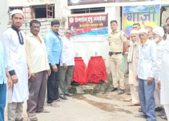 ईस्माईल दगु जनसेवा फाऊंडेशनतर्फे धुळे चौफुलीवर पाणपोईचे उद्घाटन