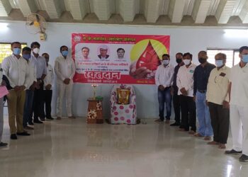 डॉ.श्री.नानासाहेब धर्माधिकारी प्रतिष्ठानतर्फे जिल्ह्यात रक्तदान शिबीर,१६५ दात्यांनी केले रक्तदान