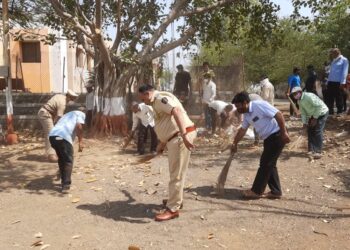 डॉ.श्री नानासाहेब धर्माधिकारी प्रतिष्ठानतर्फे स्वच्छता मोहीम २७७ सदस्यांचा समावेश; २८ टन कचरा गोळा