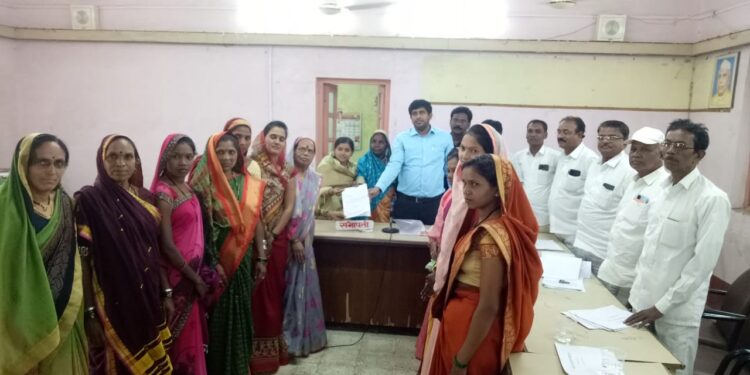 संजय गांधी योजनेतील लाभार्थ्यांना वयाचा दाखला स्थानिक प्राथमिक आरोग्य केंद्रातच उपलब्ध करून द्यावा:पंचायत समितीच्या बैठीकीत सर्वानुमते ठराव मंजूर