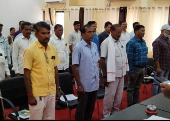 अक्कलकुवा पंचायत समितीची मासिक सभा सुरु होतेय वंदे मातरम गानने