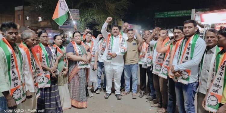 शरदचंद्र पवार यांच्या घरावर झालेल्या हल्ल्याचा नंदूरबार राष्ट्रवादीतर्फे जिल्हाध्यक्ष डाॅ.अभिजीत मोरे यांच्या नेतृत्वाखाली करण्यात आला निषेध