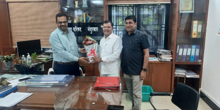 विशेष घटक योजनेतील निधी खर्चात जिल्हा राज्यात अव्वल,१०० टक्के निधीचा विनियोग ; सीईओंकडून समाजकल्याण सभापतींचा सत्कार