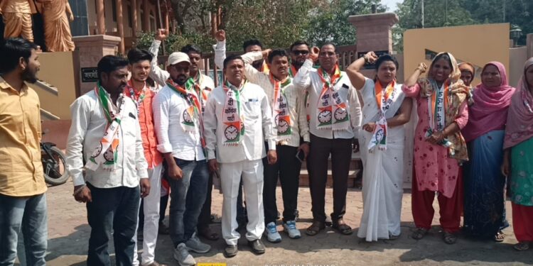 शहादा येथे शरदचंद्र पवार यांच्या घरावर हल्लाचा  झाल्याबद्दल राष्ट्रवादीतर्फे निषेध आंदोलन