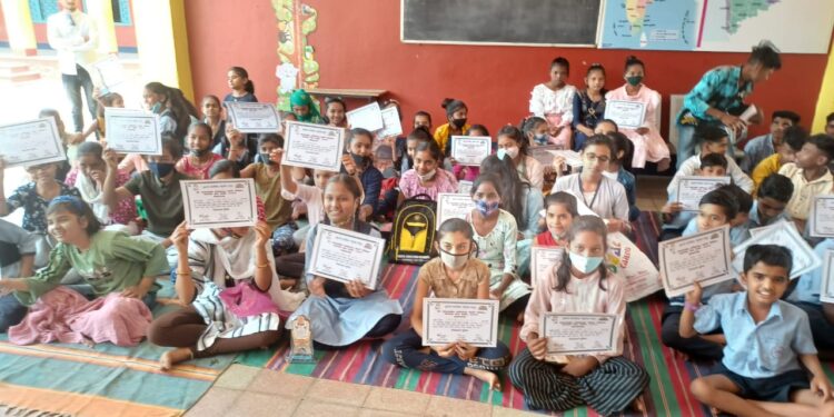 एस.ए. मिशन हायस्कुलमध्ये डॉ. बाबासाहेब आंबेडकर यांच्या जयंतीनिमित्त सामान्यज्ञान स्पर्धेचा बक्षीस वितरण