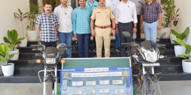 व्यापाऱ्यावर हल्ला करुन 5 लाख लुटणारे  6 जणांना मुद्देमालासह अटक, स्थानिक गुन्हे शाखेची धडक कामगिरी