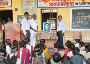 अक्कलकुवा येथे न्यू इंग्लिश स्कुल व ज्युनियर कॉलेज येथे  डॉ. बाबासाहेब आंबेडकर जयंती साजरी