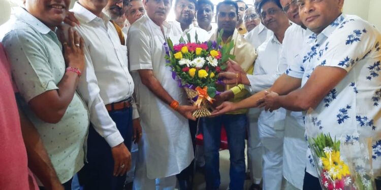 डॉ.भंडारी यांना आरोग्यभूषण पुरस्कार, जैन समाजातर्फे सत्कार