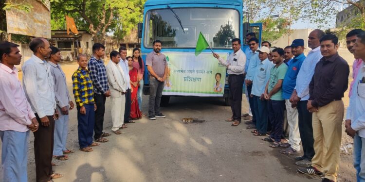 फार्मर कपच्या प्रशिक्षणासाठी नंदुरबारचे शेतकरी रवाना