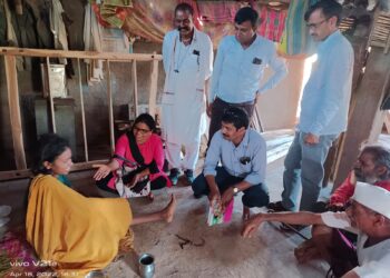 निर्वस्त्र अवस्थेत डाकीण ठरवून दिले चटके, डाकीण पीडित महिलेचा अंनिस ने लावला शोध