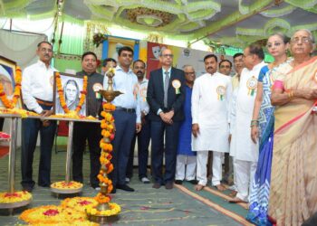 युवारंगातून मैत्री व बंधुभावाचा तरुणाईने प्रसार करावा :  कुलगुरू डॉ. व्ही.एल. माहेश्वरी