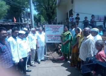 खा. डॉ. हीना गावित यांच्या हस्ते तऱ्हाडी येथे कॉंक्रीट रस्त्याचे उद्घाटन