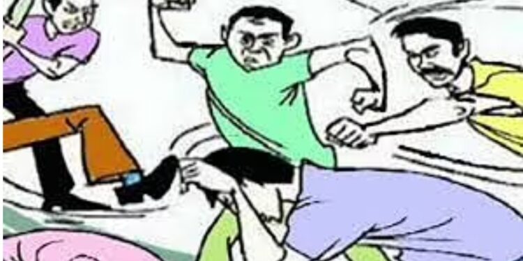 दांड्याचा वार करुन व्यापाऱ्याचे पाच लाख लुटले