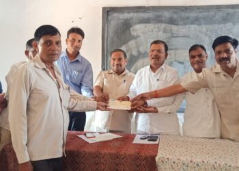 देहली प्रकल्पात गेलेल्या घरांच्या घसारा पोटी  दोन कोटी रुपयांचा निधी धनादेशाद्वारे वाटप