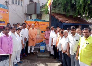 नगरपालिके मार्फत अल्पदरात शुद्ध पेयजल योजनेच्या माजी आ. चंद्रकांत रघुवंशी यांच्या हस्ते शुभारंभ