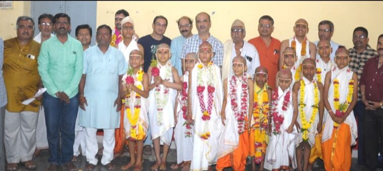 नंदुरबार येथे समस्त ब्राह्मण पंचतर्फे सामुदायिक उपनयन संस्कार