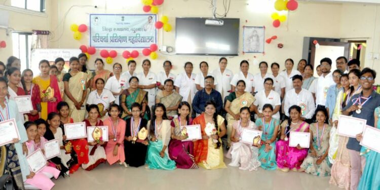 परिचारिकांचे सेवा कार्य उल्लेखनीय : डॉ. के. डी. सातपुते