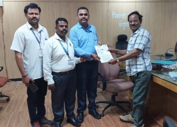 प्राथमिक शिक्षकांच्या वेतनास दरमहा होणारा विलंब टाळण्यासाठी  सीएमपी प्रणाली लागू करावी:  प्रहार शिक्षक संघटनेचे सीईओंना निवेदन