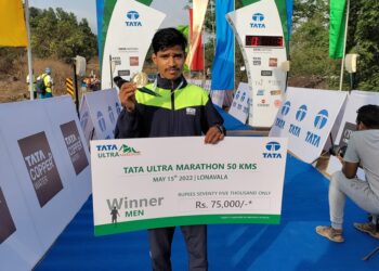 सातपुड्यातील भगतसिंग वळवी याने टाटा अल्ट्रा मॅरेथॉनमध्ये ५० किलोमीटर गटात मिळविला प्रथम क्रमांक