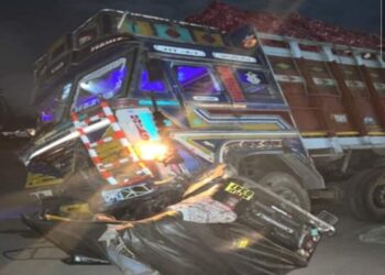 पुरमेपाडा शिवारात भीषण अपघातात,  तीन ठार, 9 जण जखमी