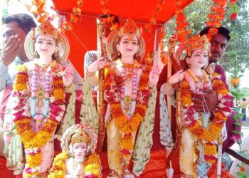 वैजाली येथे श्रीराम मंदिरात मूर्ती प्राणप्रतिष्ठा निमित्त मूर्तींची गावातून काढण्यात आली मिरवणूक