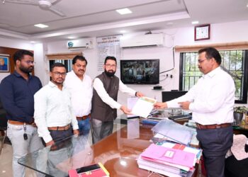 जिल्हा परिषदेतील साहित्य खरेदीची चौकशी करून ,संबधितांवर गुन्हे दाखल करा,अन्यथा  भाजपातर्फे तीव्र आंदोलन