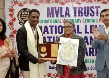 समशेरपूर येथील शिक्षकाचा दिल्ली येथे झाला सन्मान