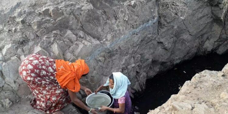 गोरंबा ग्रामपंचायत मधील पाड्यांवर तीव्र पाणी टंचाई