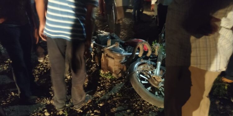 तीन वाहनांचा भीषण अपघात, तरुणाचा जागीच मृत्यू