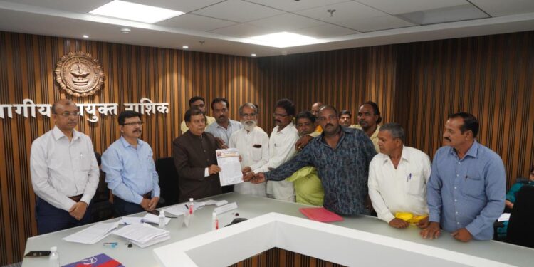 समर्पित आयोगाने जाणून घेतले जनमत;राजकीय पक्ष, सामाजिक संस्थांच्या निवेदनांचा स्वीकार