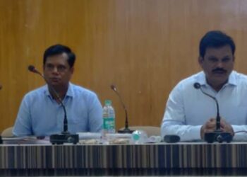 थकबाकीदारांचा वीजपुरवठा खंडित करण्याचे निर्देश