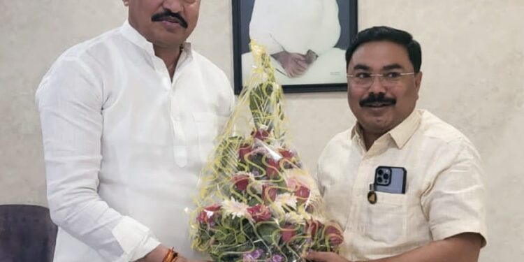 काँग्रेसचे प्रदेशाध्यक्ष नाना पटोले यांची आ  शिरीषकुमार नाईक यांनी घेतली भेट