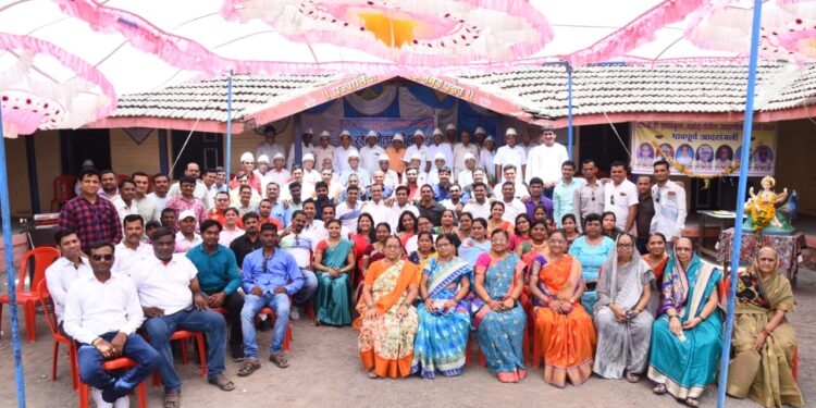 तळोदा येथे 23 वर्षांनंतर रंगला माजी विद्यार्थ्यांचा स्नेहमेळावा