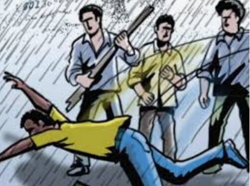 हॉकी स्टीकने दोघांना मारहाण करीत युवकांनी 6 लाख केले लंपास