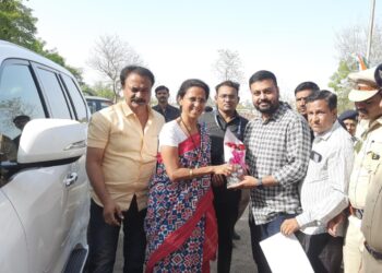 जिल्ह्यातील विकास कामांसाठी निधी द्या; खा.सुप्रिया सुळेना राष्ट्रवादीचे निवेदन