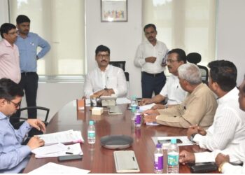 हिंदू खाटीक समाजातील सर्व जातींना एकाच प्रवर्गातून आरक्षण व सवलती देण्यासाठी केंद्राकडे शिफारस करणार