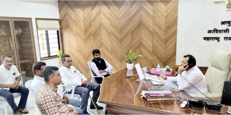 शिक्षक शिक्षकेतर कर्मचाऱ्यांचे वेतन गेल्या दोन महिन्यांपासून रखडले