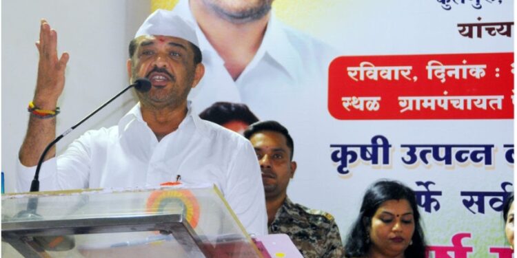 शेतकऱ्यांचे पुतळे उभारून श्रमशक्तीचा राज्यात सन्मान करूया – मंत्री सुनील केदार