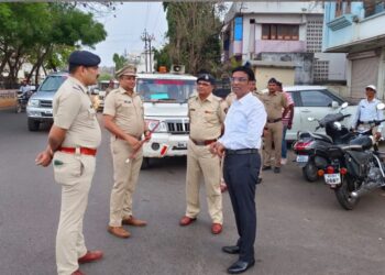 नंदुरबार शहरातील कोंडी होणाऱ्या भागाची  जिल्हा पोलीस अधीक्षक पी.आर. पाटील यांनी केली पाहणी