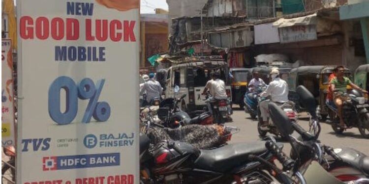 नंदुरबार शहरातील वाहतुकीची कोंडी सोडविण्यासाठी वाहतुक शाखेने पालिकेला सुचविले उपाय