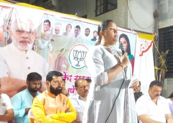 वसईकर दाम्पत्यांच्या पाठपुराव्याने 800 लाभार्थ्यांना मिळाला विविध योजनांचा लाभ