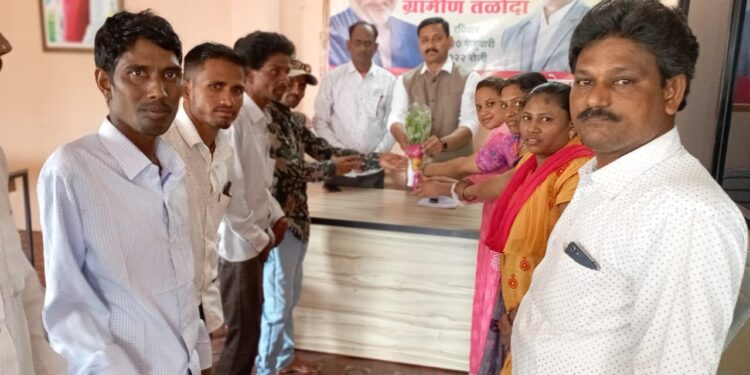 पाच टक्के अपंग निधी मिळावा,अपंग जनता दलाची मागणी, आ. राजेश पाडवी यांना दिले निवेदन