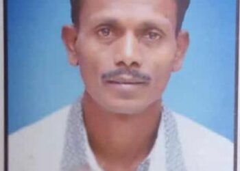 कार व दुचाकीचा अपघात पिताच्या मृत्यू तर पुत्र गंभीर जखमी